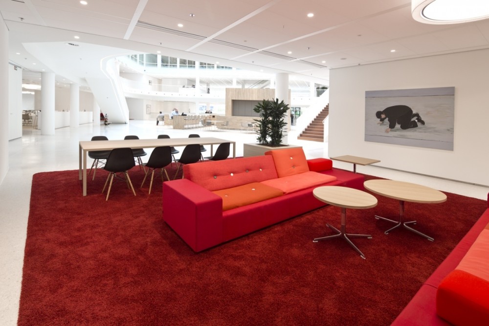 images of the Eneco Headquarters, the perfect example of how clever and efficient office design