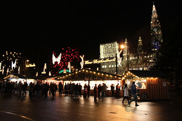 4christmas-market-vienna-austria