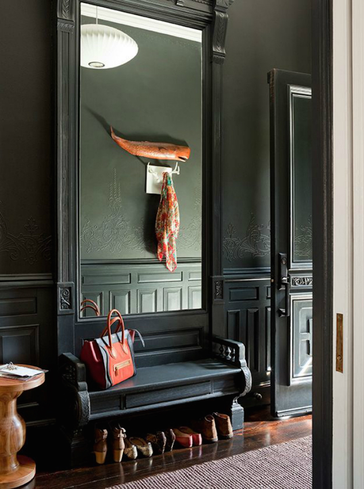 5 Surprising Ways To Decorate With Oversized Mirrors